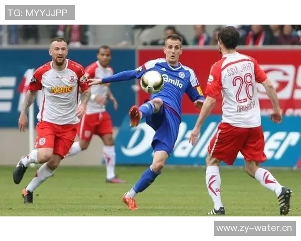 克鲁塞罗与拉腊的巅峰对决谁能笑到最后精彩赛事前瞻分析 克鲁塞罗与拉腊的巅峰对决谁能笑到最后精彩赛事前瞻分析