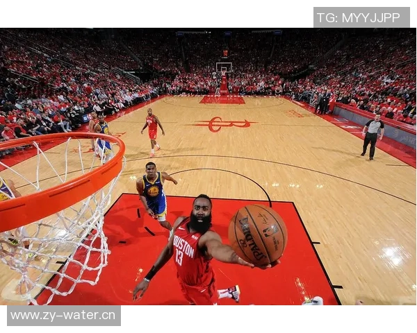 勇士与国王激战正酣18日精彩对决引发球迷热议