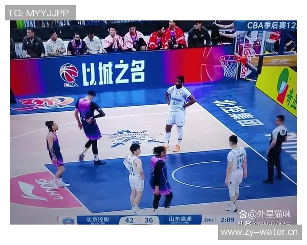 山东男篮与北京首钢激战正酣谁能在这场对决中笑到最后 山东男篮与北京首钢激战正酣谁能在这场对决中笑到最后