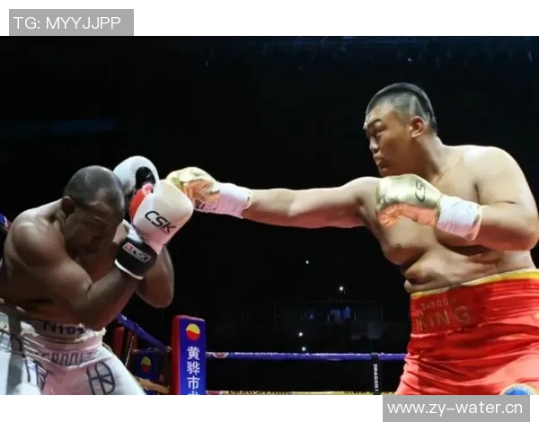 张君龙挑战印尼拳王巅峰对决引发拳迷热议与期待