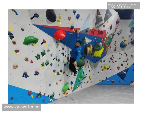 攀岩巨献：深入武汉攀岩队的技术与训练揭秘